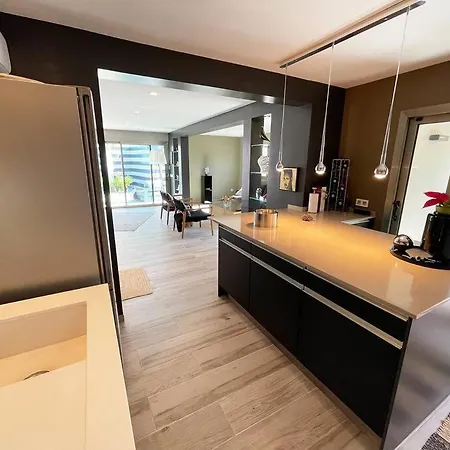 Luxury Palm Beach Bungalow Маспаломас
