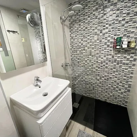Дом отдыха Luxury Palm Beach Bungalow Маспаломас