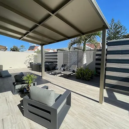 Luxury Palm Beach Bungalow