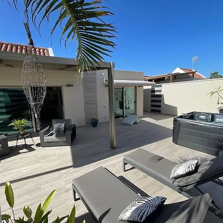 Дом отдыха Luxury Palm Beach Bungalow *